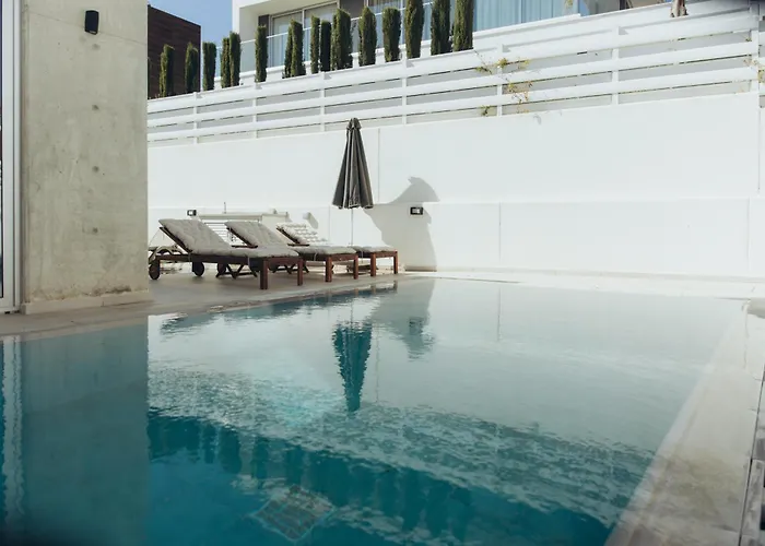 Brand New 2-floor With Private Swimming Pool 别墅 普罗塔拉斯