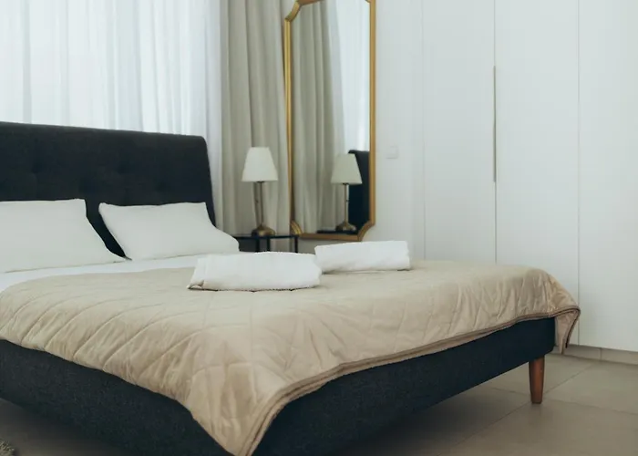 别墅 Brand New 2-floor With Private Swimming Pool