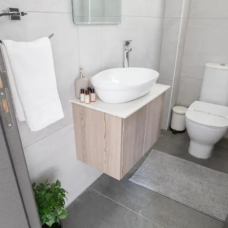 Brand New 2-floor With Private Swimming Pool فيلة بروتاراس