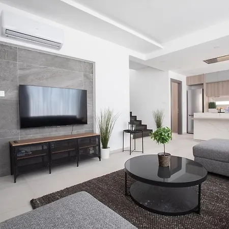 Brand New 2-floor With Private Swimming Pool *