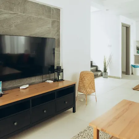 Brand New 2-floor With Private Swimming Pool Villa *
