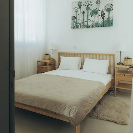 Brand New 2-floor With Private Swimming Pool