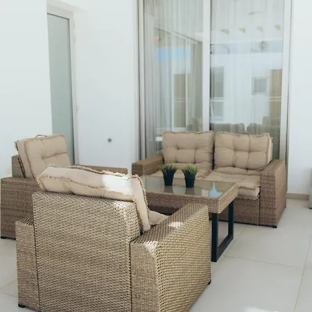 빌라 Brand New 2-floor With Private Swimming Pool