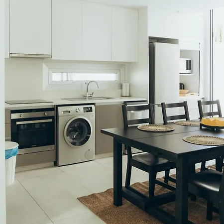 빌라 Brand New 2-floor With Private Swimming Pool *