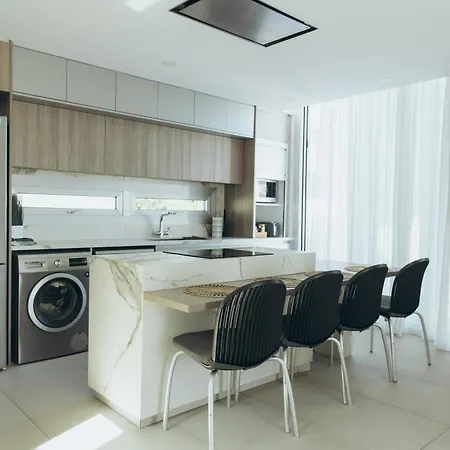 Villa Brand New 2-floor With Private Swimming Pool *