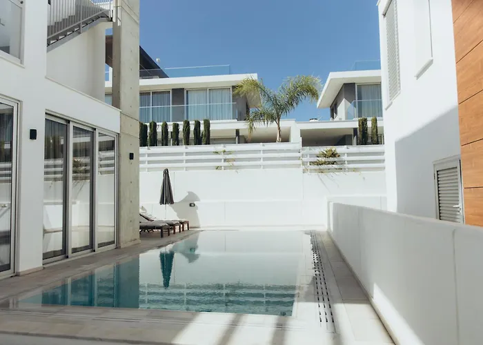 Villa Brand New 2-floor With Private Swimming Pool *