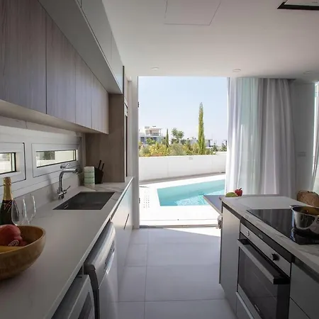 Βίλα Brand New 2-floor With Private Swimming Pool *