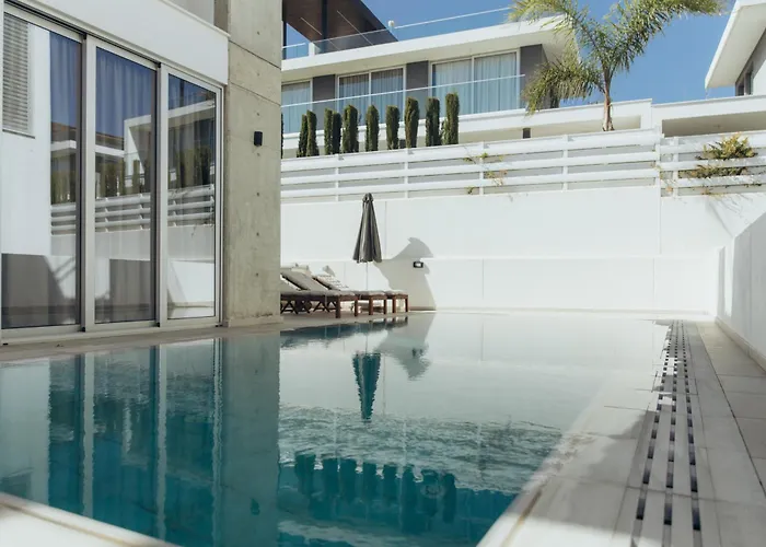 Brand New 2-floor With Private Swimming Pool